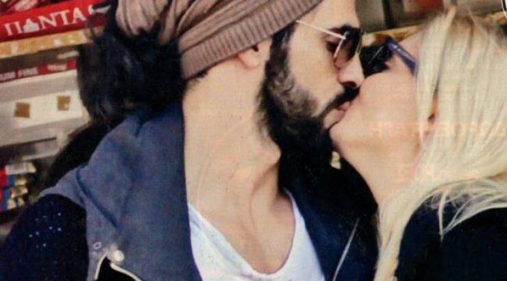 Γιώργος Παράσχος: Τα «καυτά» φιλιά με την σύντροφό του και η δημόσια πρόταση γάμου