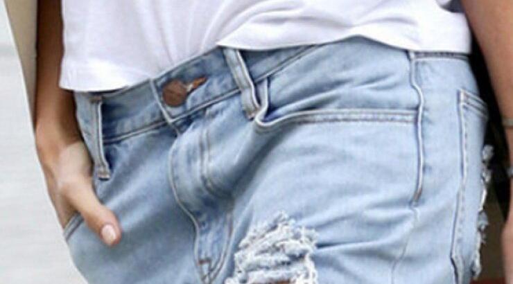 Φθαρμένα τζην: 10 celebrity-approved τρόποι να τα φορέσεις και φέτος!