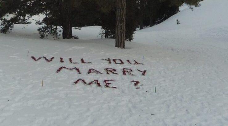 Ποια Κύπρια παρουσιάστρια δέχτηκε αυτή τη ρομαντική πρόταση γάμου;