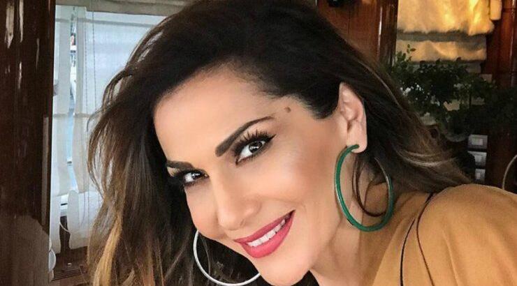 Η Δέσποινα Βανδή επέλεξε το παντελόνι που κολακεύει κάθε σωματότυπο!