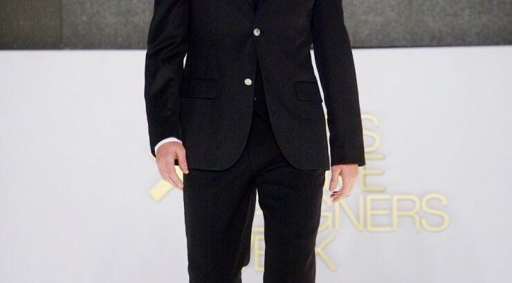 Κώστας Φραγκολιάς: Με ποιον επώνυμο Κύπριο κάνει βόλτα στα σοκάκια της Μυκόνου