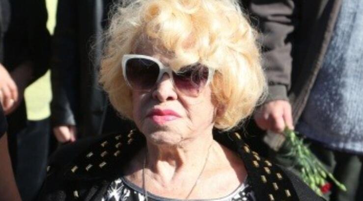 Καίτη Γκρέυ: Mε βαρύ εγκεφαλικό επεισόδιο νοσηλεύεται στο νοσοκομείο [βίντεο]