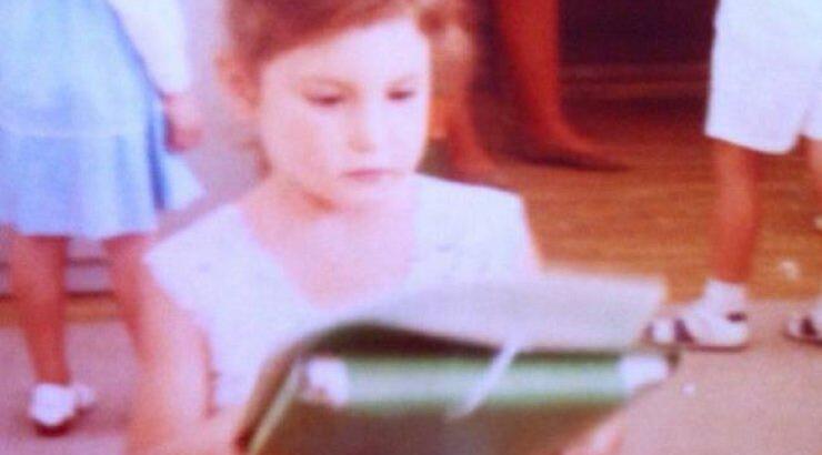 Αναγνωρίζετε τα τσαχπίνικο κοριτσάκι;