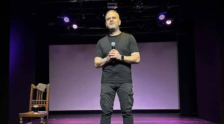 Μόλις μάθαμε το νέο επαγγελματικό βήμα του Λούη Πατσαλίδη στην Αθήνα [βίντεο]