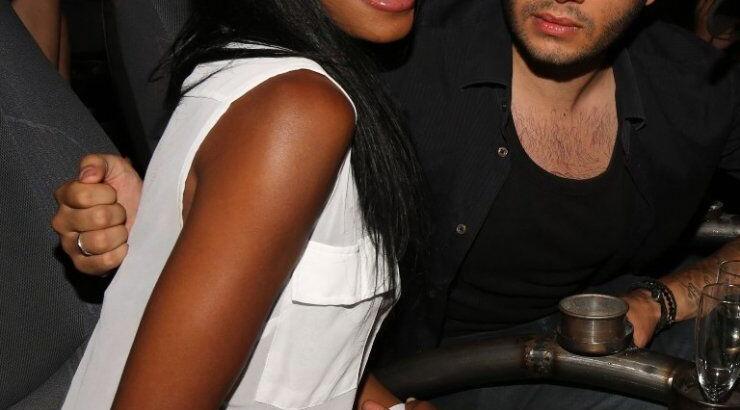 Χρήστος Μάστορας: Διαψεύδει την είδηση του γάμου και "δίνει" στεγνά την Καλομοίρα!