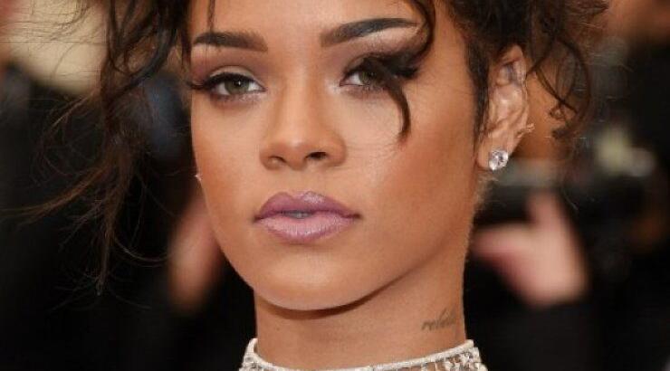 Η ιστορία του choker: Ποια είναι η προέλευση του πιο hot καλοκαιρινού αξεσουάρ; 