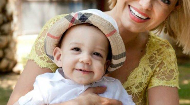 Anna – Κυριάκος Καραντώκης: Το άλμπουμ της βάπτισης του γιου τους