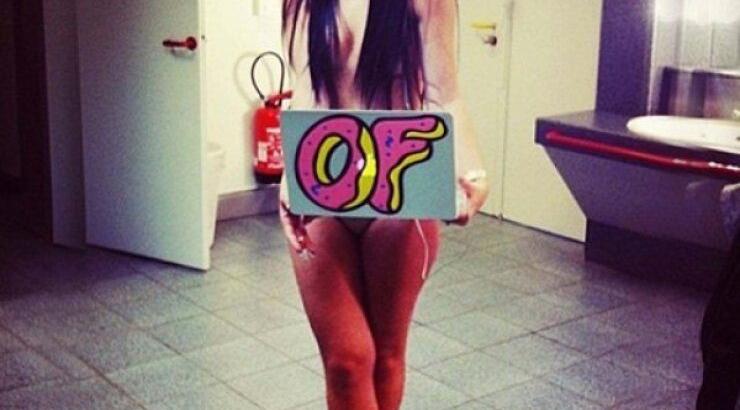  Αηδία κατάντησε πια! Η star ποζάρει, πάλι, χωρίς ρούχα και προκαλεί την έκρηξη του κοινού