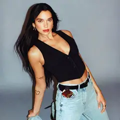 Dua Lipa: Δημοσίευσε τις πρώτες φωτογραφίες από τον γάμο της