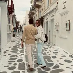 Κωνσταντίνα Ευριπίδου: Το φωτογραφικό άλμπουμ από το ταξίδι της στη Μύκονο