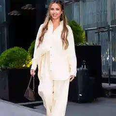 Jessica Alba: Σε ρομαντικό δείπνο με το νέο της σύντροφο