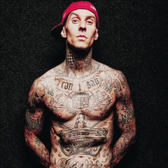 Travis Barker: Γιατί μίλησε τώρα ανοιχτά για την αποβολή της Kourtney Kardashian;