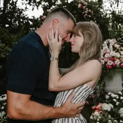 Taylor Swift – Travis Kelce: Το love story που ένωσε τη μουσική με το NFL