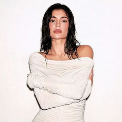 Kylie Jenner: Ποζάρει γυμνή για τη νέα καμπάνια της Khy