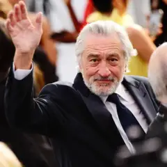 Robert De Niro: Στην παιδική χαρά με τη 3χρονη κόρη του