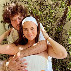 Selena Gomez: Ο Benny Blanco αποκάλυψε πώς γιόρτασαν τα γενέθλιά της