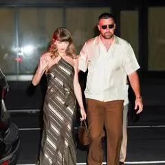 Taylor Swift – Travis Kelce: Χέρι-χέρι στη Νέα Υόρκη εν μέσω της κόντρας με τους γείτονές τους