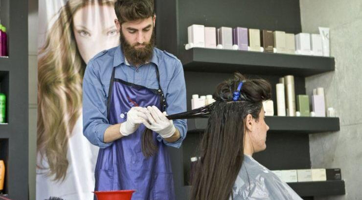 Mohawk: Kομμωτήριο talk of the town