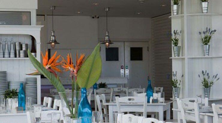 Week end δίπλα στo κύμα  