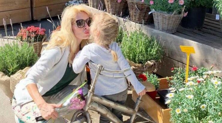 Ελένη Μενεγάκη: Μας έδειξε το πρόσωπο της μικρής Μαρίνας καταλάθος [εικόνα]