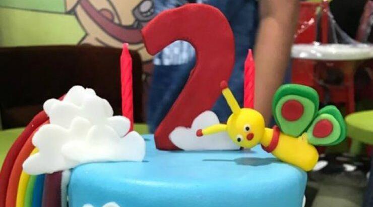 Η υπέροχη τούρτα για τα δεύτερα γενέθλια του γιου ζευγαριού της κοσμικής ζωής του νησιού μας! 