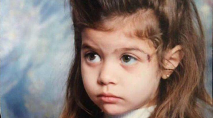 Αναγνωρίζετε ποια γνωστή Κύπρια είναι το όμορφο κοριτσάκι στην εικόνα;