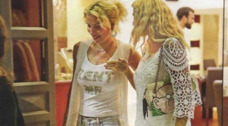 Μενεγάκη-Σπυροπούλου: Δείτε πως αντέδρασαν μόλις αντιλήφθηκαν τους παπαράτσι στην Μύκονο!