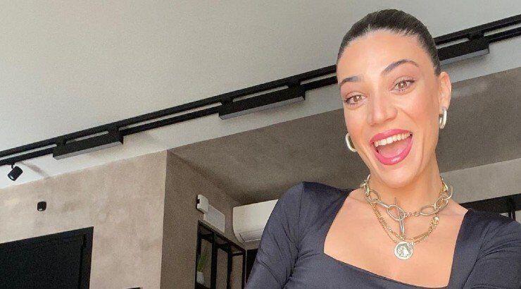 Ήβη Αδάμου: Μας έβαλε στο super modern σαλόνι του σπιτιού της! [εικόνες]