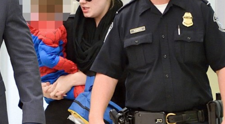 Σπάνια εμφάνιση της Adele με τον 3 ετών γιο της!