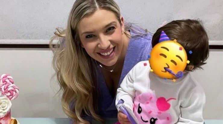 Αφροδίτη Γεωργίου: Αυτό είναι το πιο cute καλοκαιρινό στιγμιότυπο της κόρης της [εικόνα]