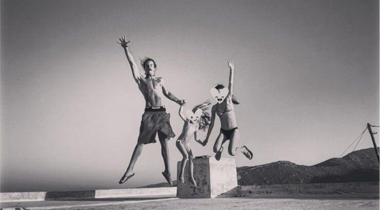 Άγγελος Λάτσιος: Το κυνηγητό στην παραλία με τη μικρή Μαρίνα [εικόνα]