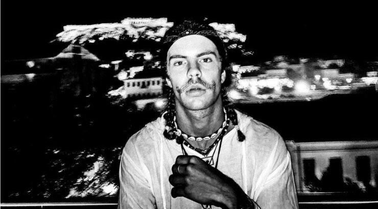 Άγγελος Λάτσιος: Τα σχόλια από τις αδερφές και τη μητέρα του σε ανάρτησή του [εικόνα]