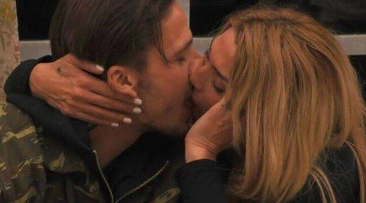 Αγγελική Ηλιάδη: Μιλάει για τη σχέση της με τον Γρηγόρη από τη “Φάρμα” και αποκαλύπτει αν τον γνώρισε στους γιους της