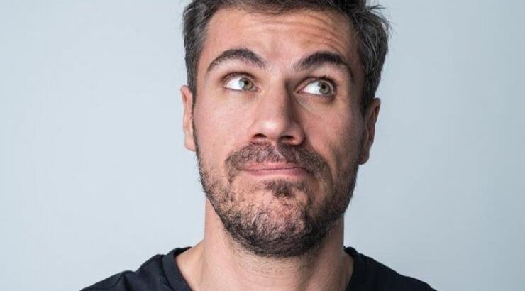 Άκης Πετρετζίκης: Οι φήμες που τον θέλουν να παντρεύεται! 