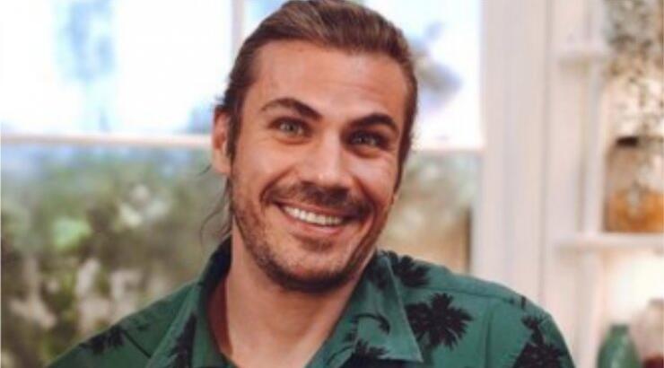 Άκης Πετρετζίκης: Μάθαμε από τον ίδιο πότε θα έρθει στον κόσμο ο γιος του [βίντεο]