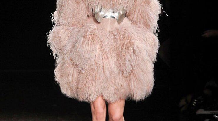 Alexander McQueen: Το βίντεο της νέας καμπάνιας του