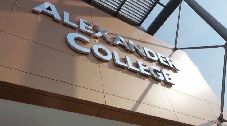 Με εξ αποστάσεως μαθήματα συνεχίζει το χειμερινό εξάμηνο το Alexander College
