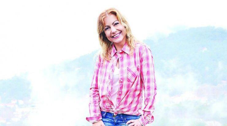 Αλεξία Αναστασίου: Με το μπικίνι της στην παραλία