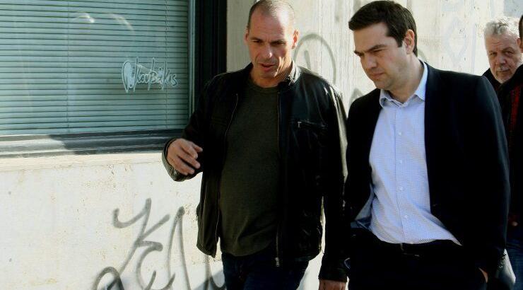 Πώς ο Τσίπρας έσωσε τον Βαρουφάκη από… ατύχημα