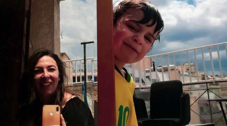 Δείτε τον μικρό Φοίβο να μιλάει πρώτη φορά για τον πατέρα του, Κώστα Βουτσά [βίντεο]