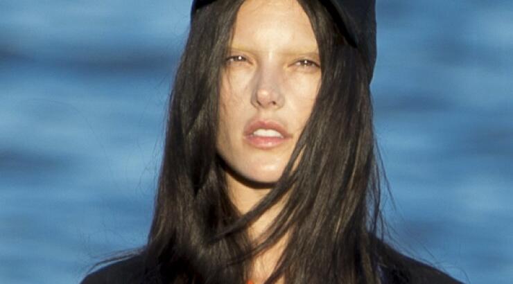 Δείτε την Alessandra Ambrosio έτσι όπως δεν την έχετε ξαναδεί