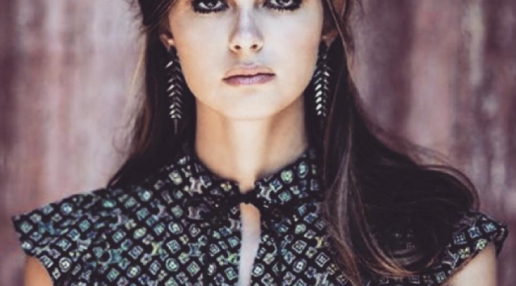 Αμαλία Κωστοπούλου: Έγινε ξανθιά και μοιάζει με την Τζένη Μπαλατσινού πιο πολύ από ποτέ!