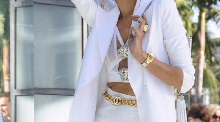 H Allessandra Ambrosio για την Chanel!!!