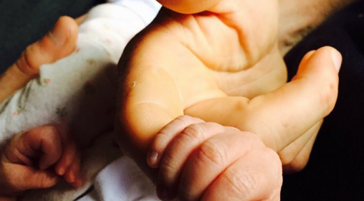 Γοητευτικός ηθοποιός έγινε πατέρας!