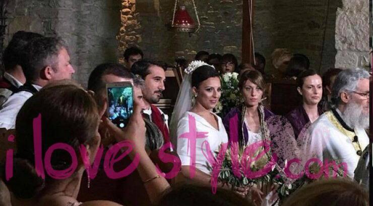 Δεν θα πιστεύετε ποιος πήρε την ανθοδέσμη της συζύγου του Γιώργου Αναγιωτού