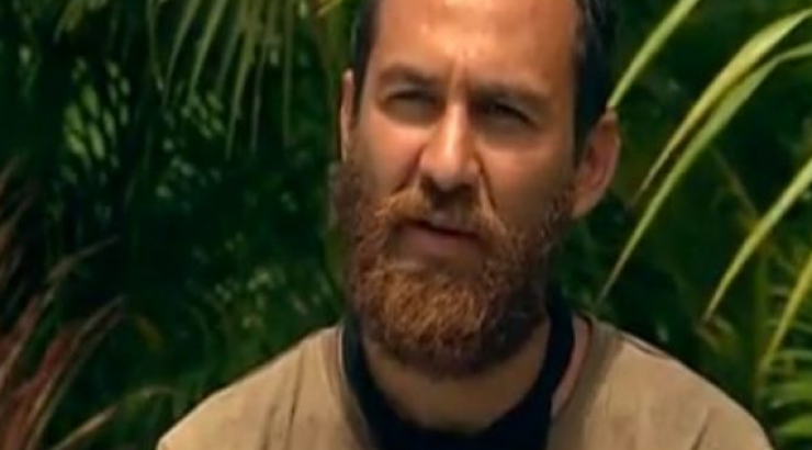 Τι συμβαίνει με τον Αναγνωστόπουλο: "Φεύγω περήφανα και με ψηλά το κεφάλι" [βίντεο]