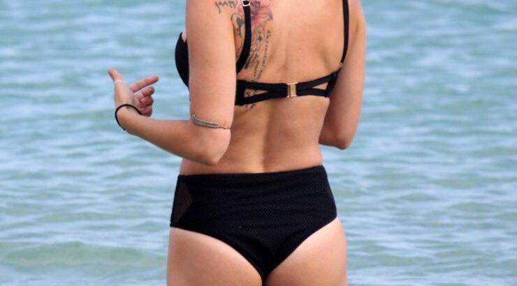 Η πίσω όψη της πρωταγωνίστριας του "Μπρούσκο"