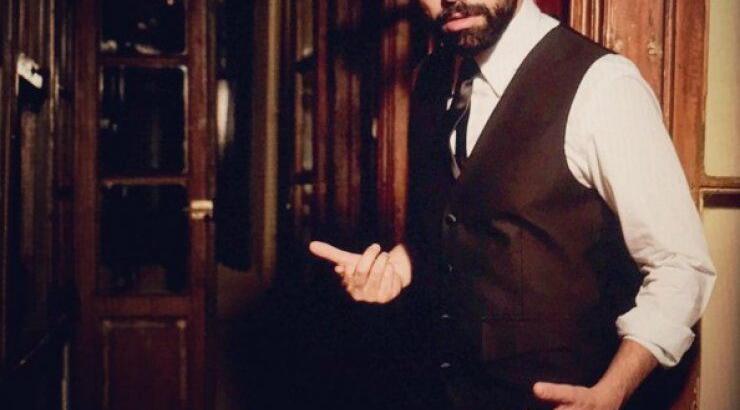 Aνδρέας Γεωργίου: Κοιμήθηκε με το βαφτιστήρι του χθες βράδυ [εικόνα]