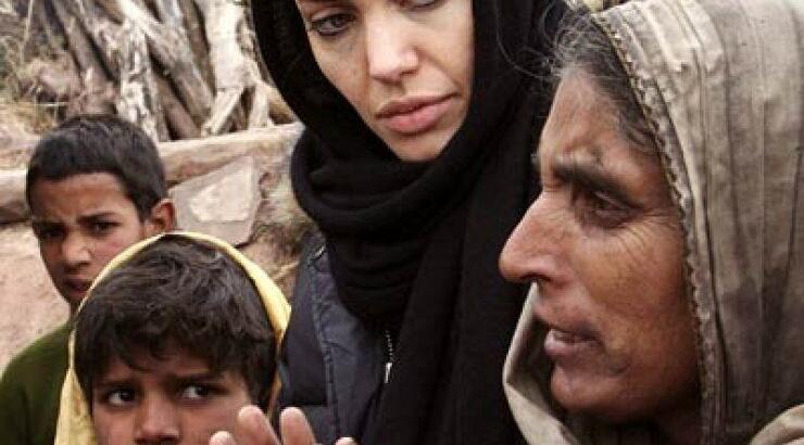 Εκστρατεία κατά των βιασμών από την Αντζελίνα Τζολί