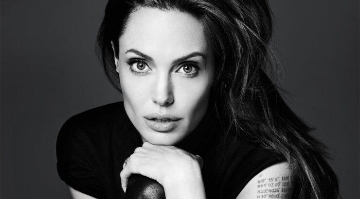Μάθετε το λόγο που δεν μπορεί η Angelina Jolie να κάνει πλαστικές επεμβάσεις 